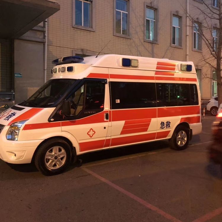 高昌夜间租赁救护车护送病人转院：安全转运的 8 大核心注意事项